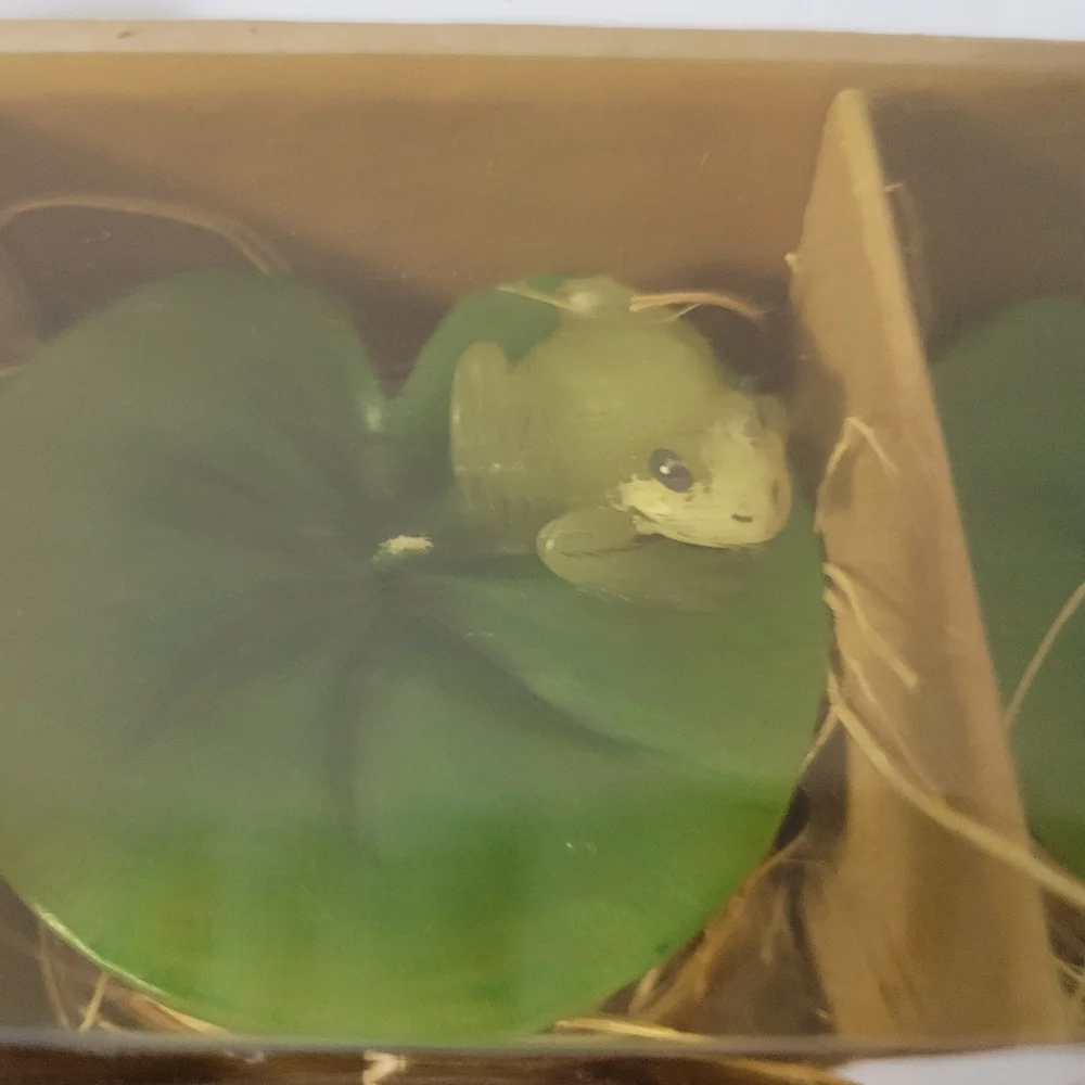 In the Garden Frog Floating Candles NIB